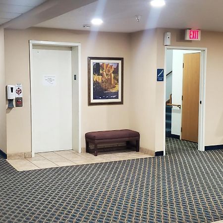 Quality Inn & Suites Eldridge Davenport North Екстер'єр фото