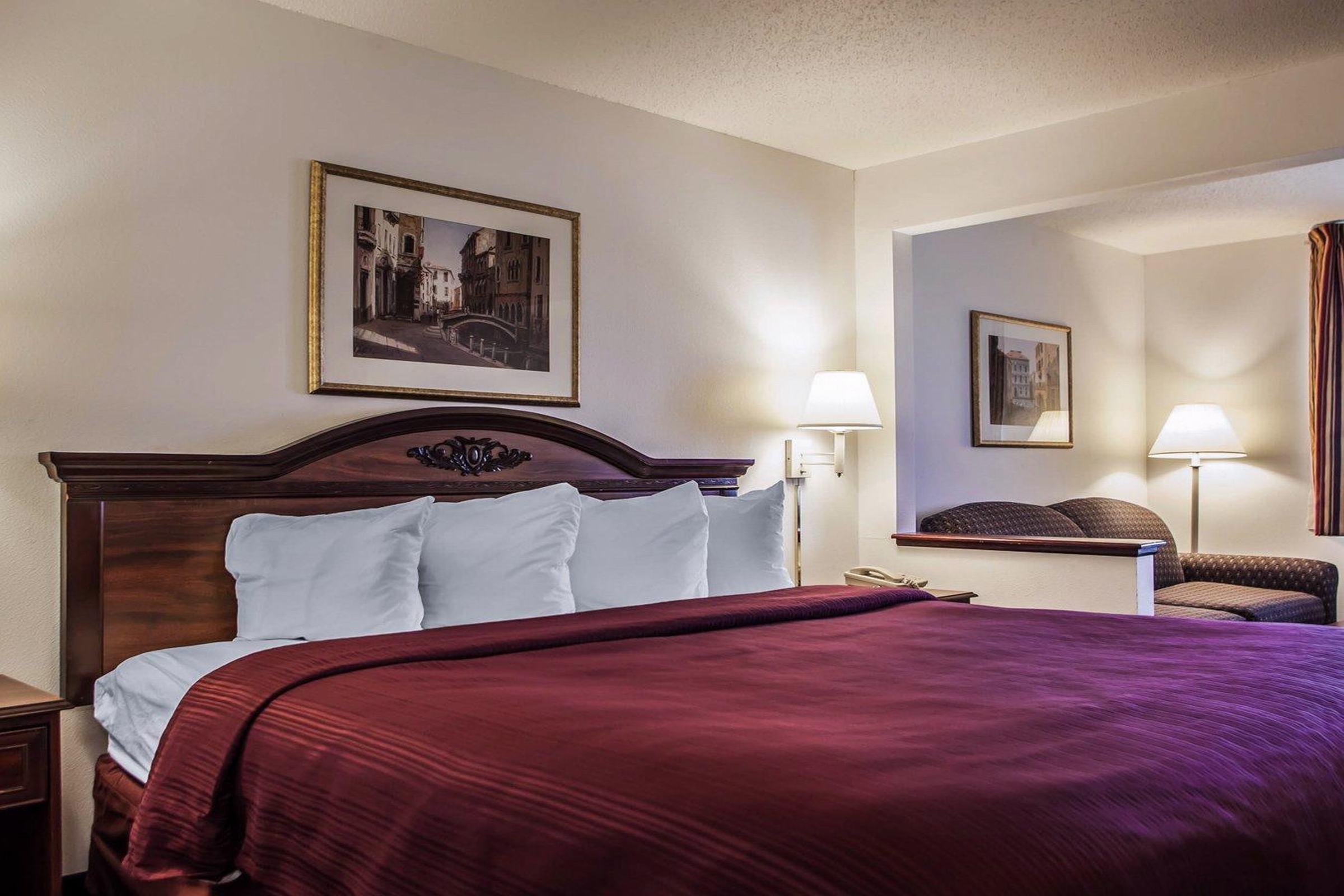 Quality Inn & Suites Eldridge Davenport North Екстер'єр фото