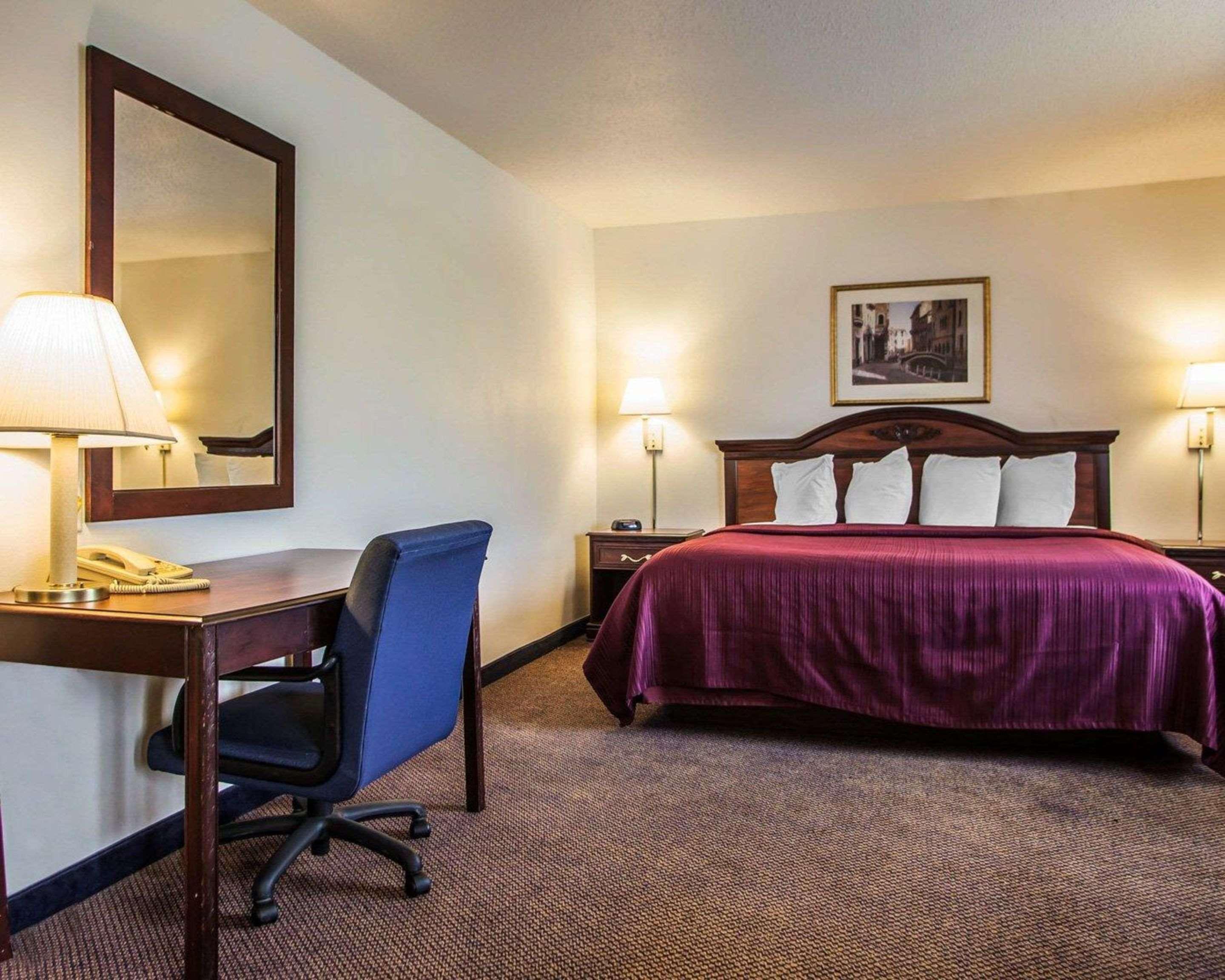Quality Inn & Suites Eldridge Davenport North Екстер'єр фото
