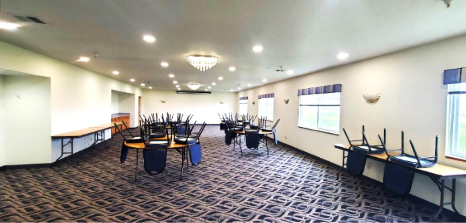 Quality Inn & Suites Eldridge Davenport North Екстер'єр фото