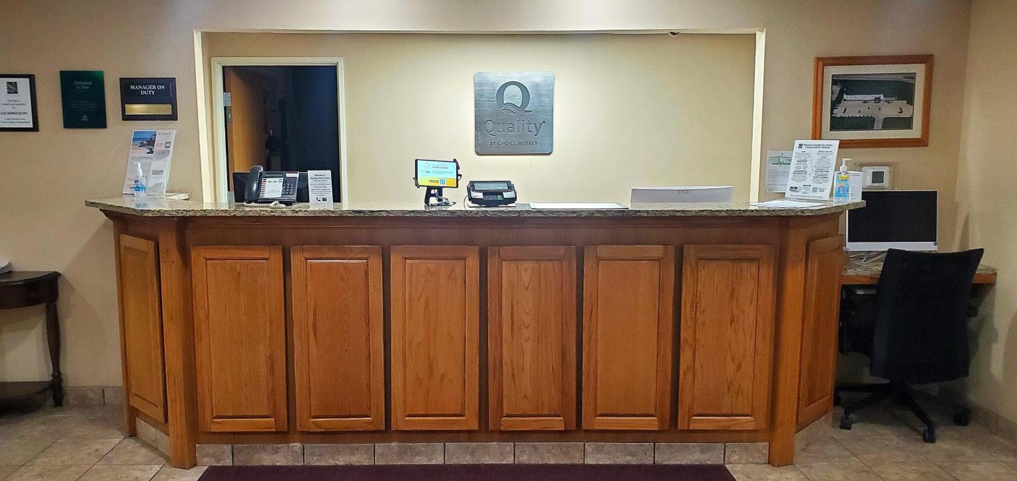 Quality Inn & Suites Eldridge Davenport North Екстер'єр фото